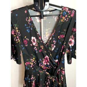 Sweet Lindsey 1X Black Floral V-Neck Blouse Top